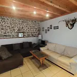 2 Bedroom Amazing Home In Bas-En-Basset * Bas-en-Basset