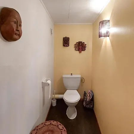 בית נופש 2 Bedroom Awesome In Bas-en-Basset