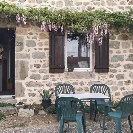 2 Bedroom Amazing Home In Bas-En-Basset