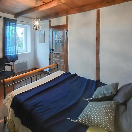 Сasa de vacaciones 2 Bedroom Amazing Home In Bas-En-Basset