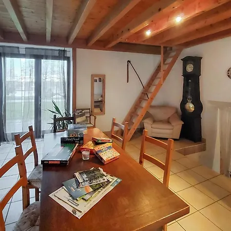 Дом отдыха 2 Bedroom Amazing In Bas-en-Basset