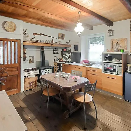 Сasa de vacaciones 2 Bedroom Amazing Home In Bas-En-Basset *